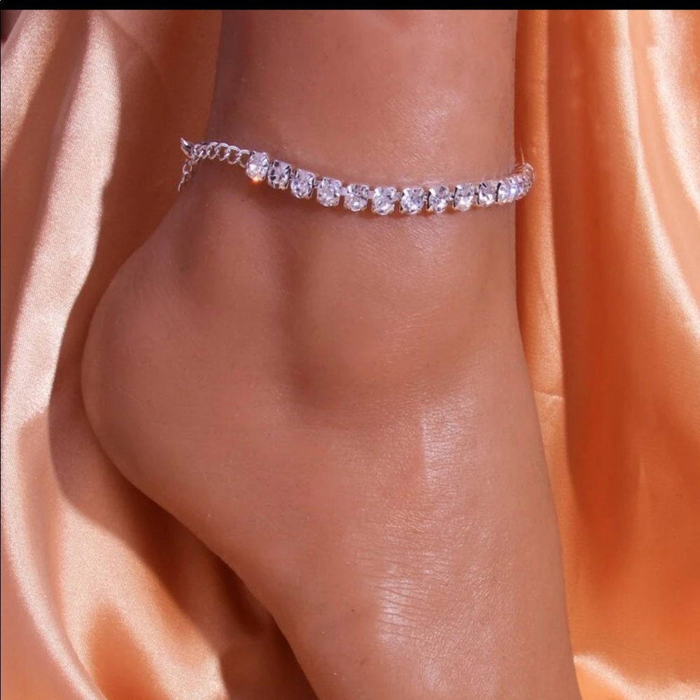 Ankle bracelet